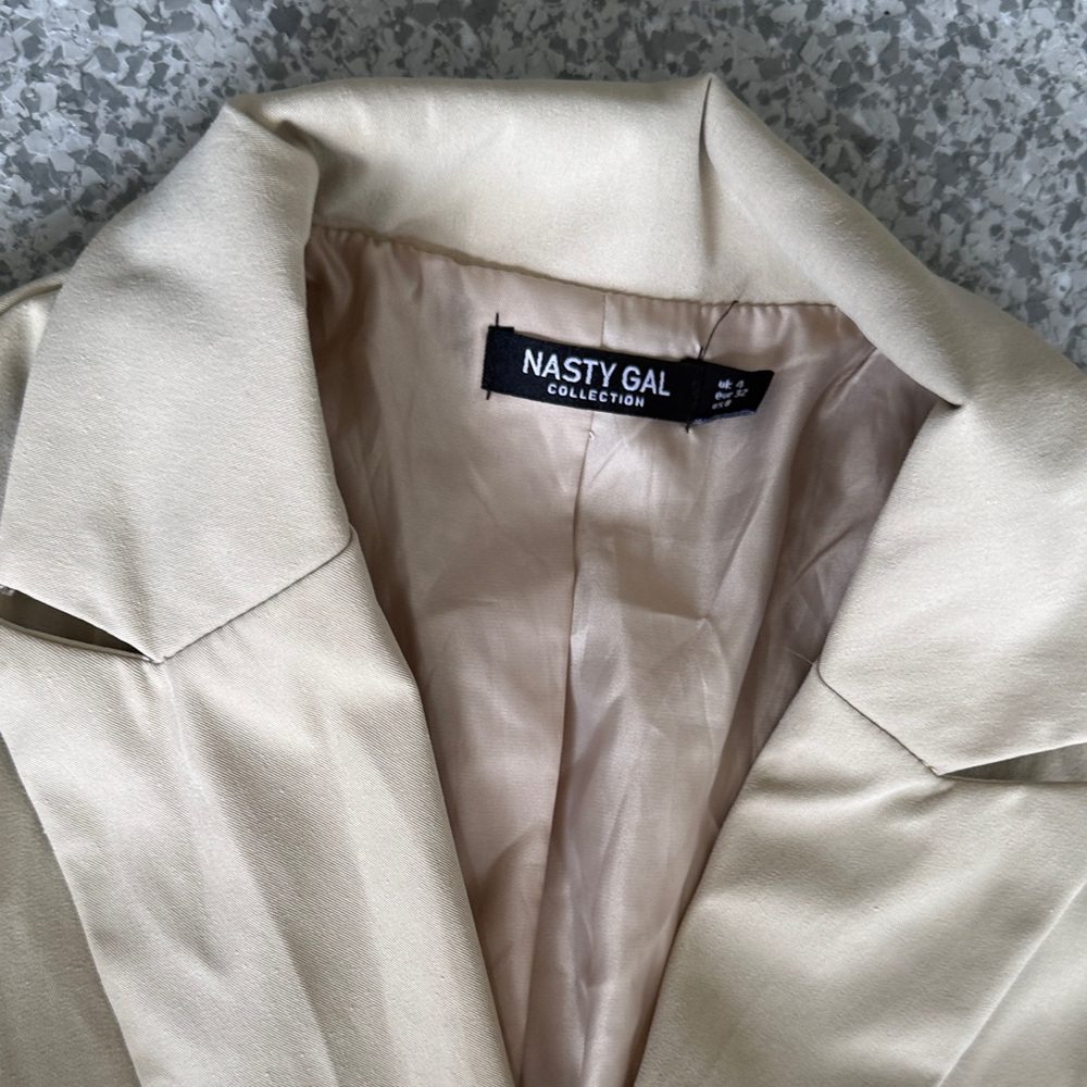 Nasty Gal Tan Trench Coat - Picture 2 of 4